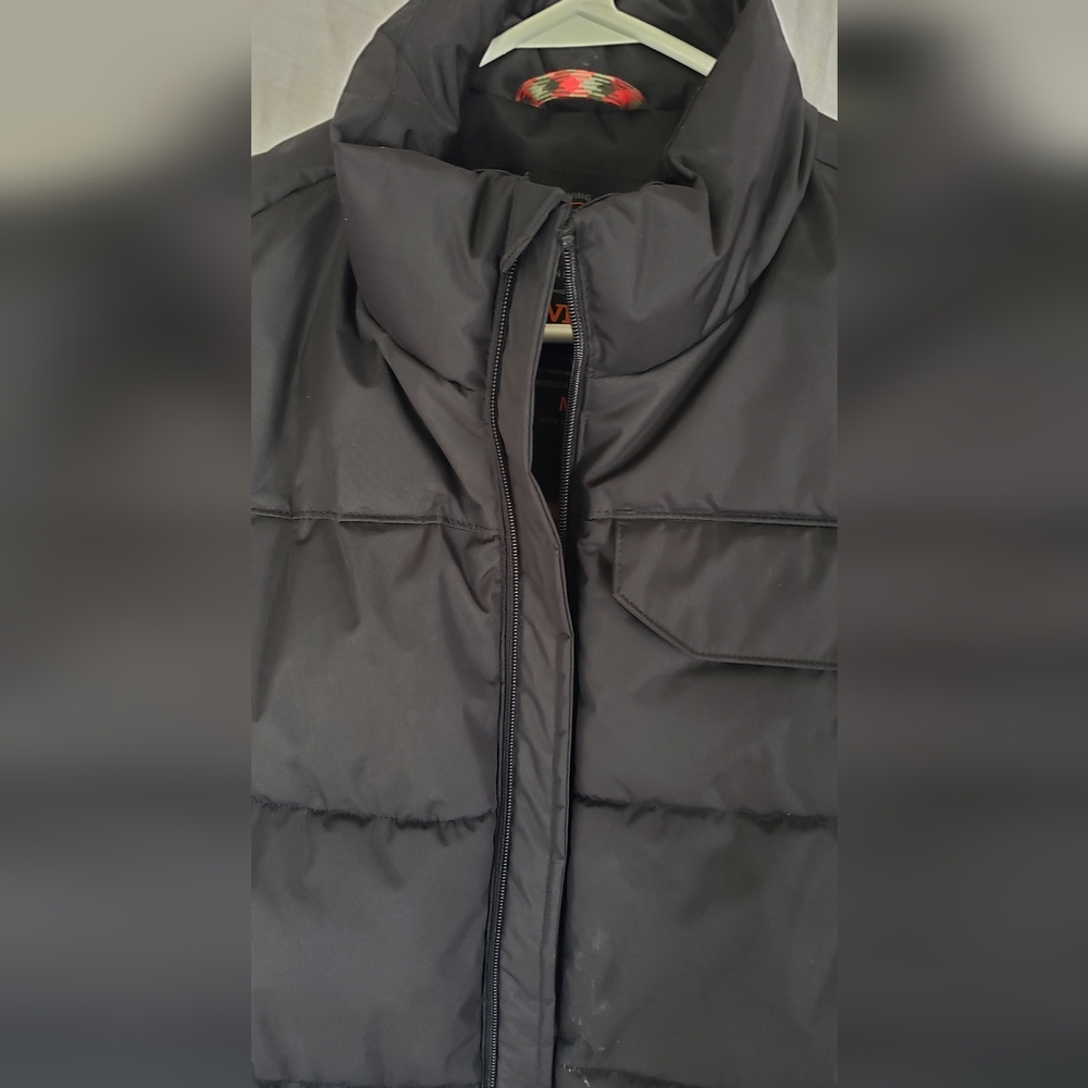 Hawke & Co Outfitter. Quilted Puffer Vest. Medium. Pockets. Zip Closure. - Picture 4 of 8